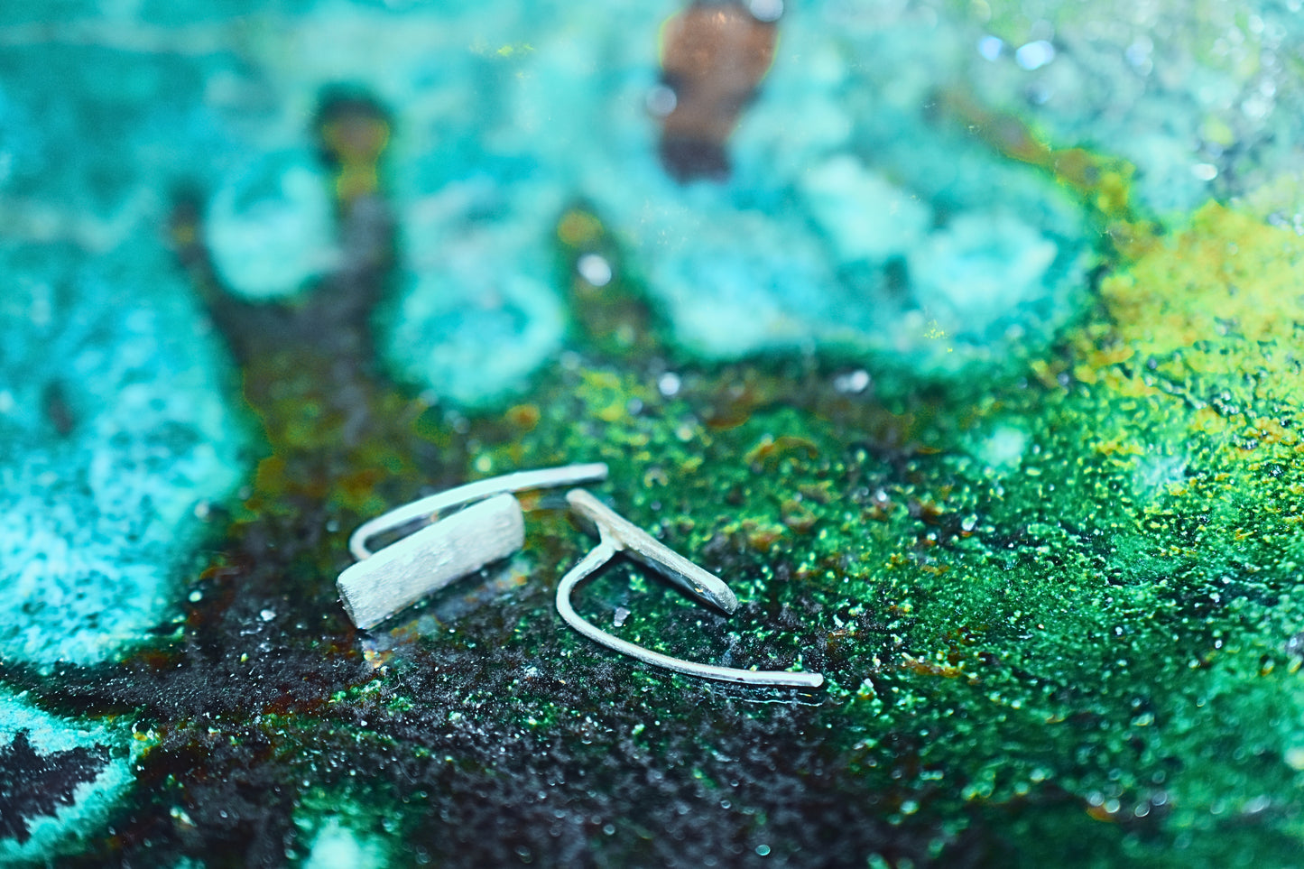 Fang earrings