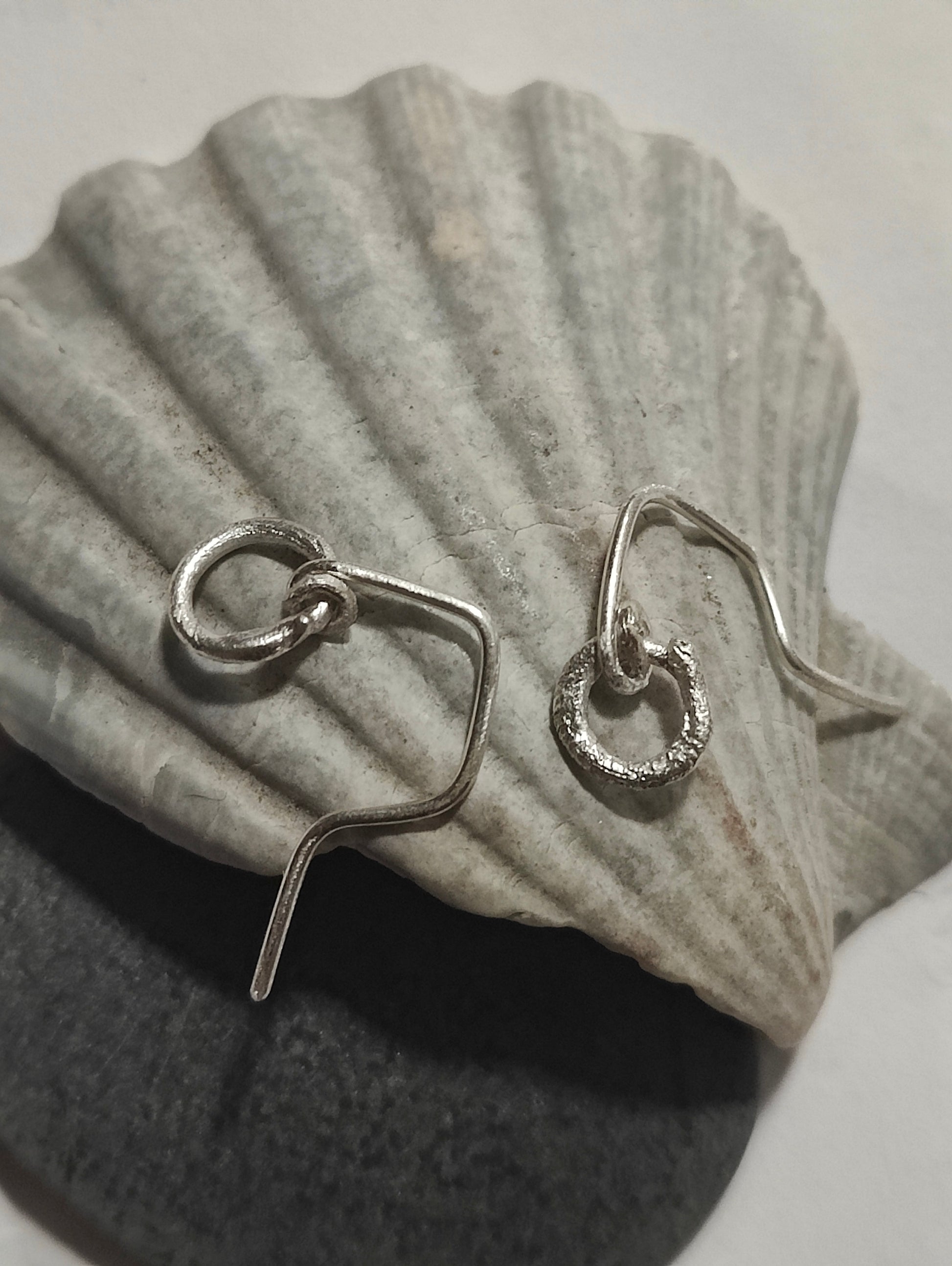 Handmade sterling silver threader earrings with ring, rough texture – minimalist jewelry by KuuKyy